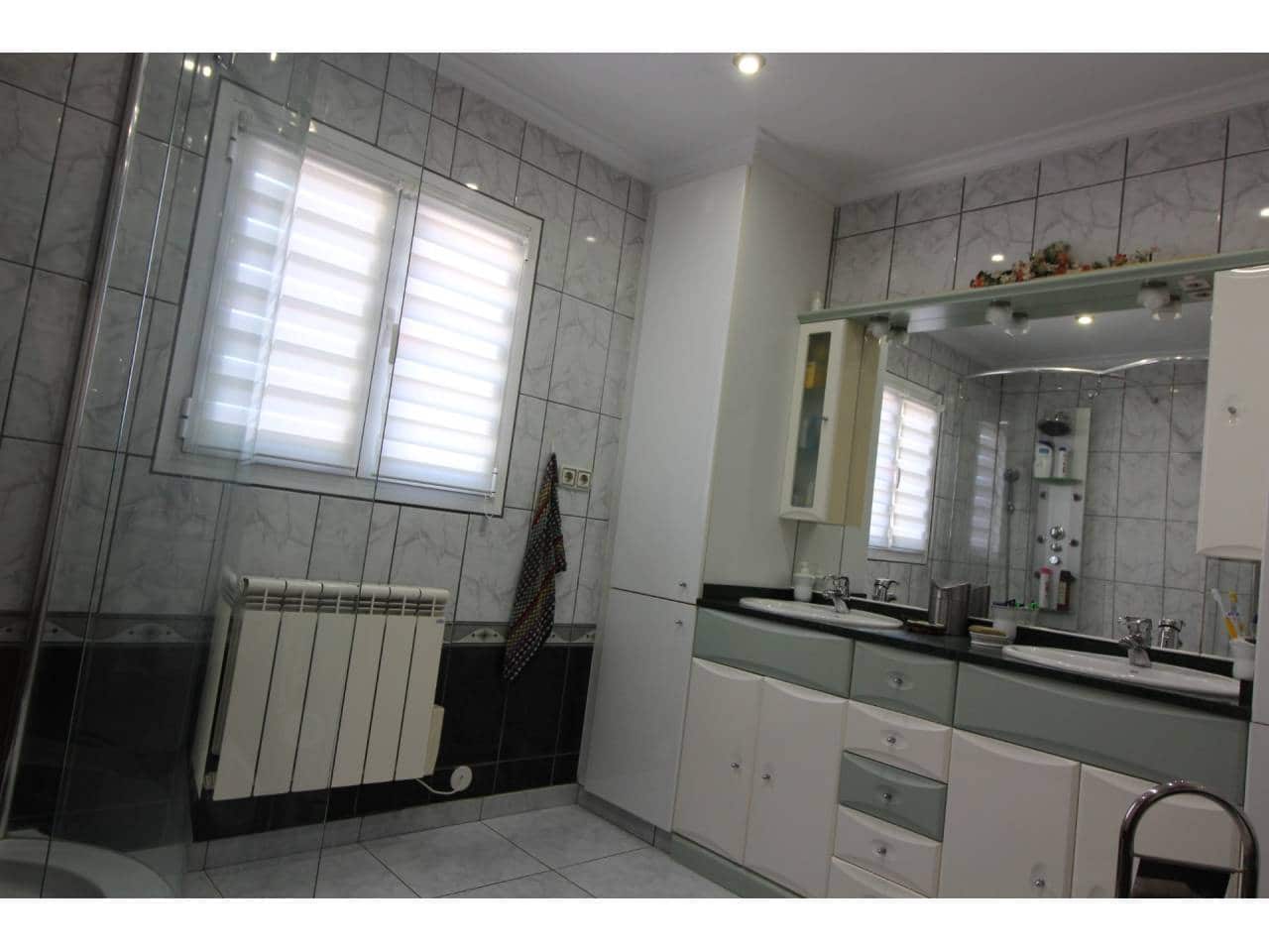 5 bedroom Villa for sale in Calpe / Calp with pool garage - € 785,000 (Ref: 7455593)