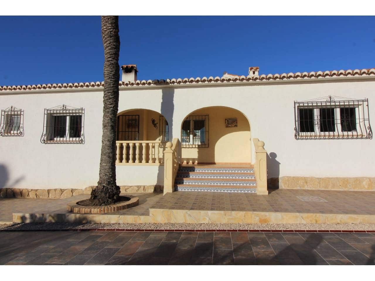 5 bedroom Villa for sale in Calpe / Calp with pool garage - € 785,000 (Ref: 7455593)