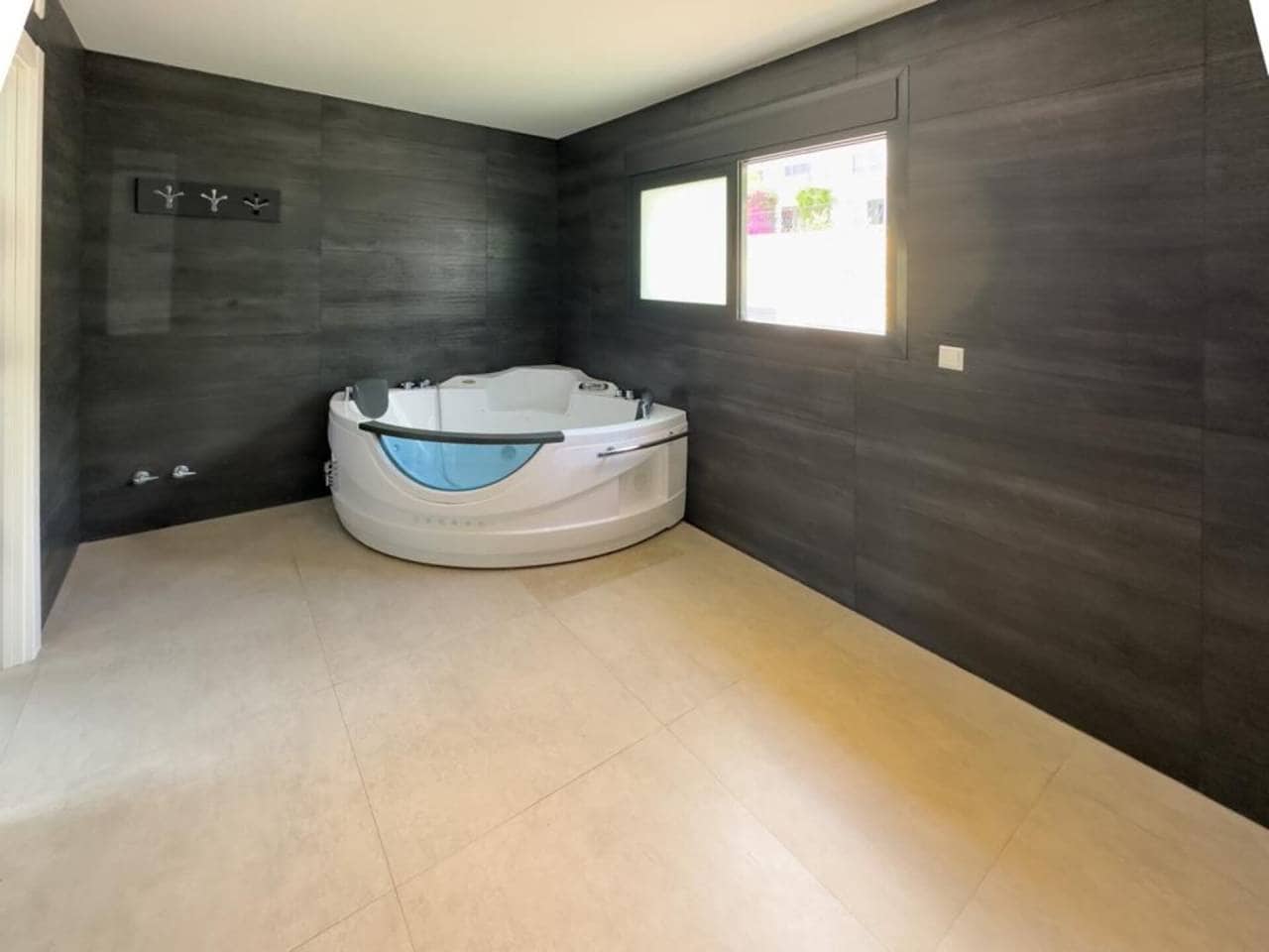 5 soveværelse Byhus til salg i Calpe / Calp - € 875.000 (Ref: 7618076)