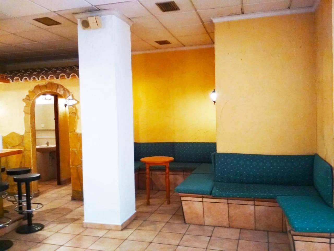 Kommersiell til salgs i Calpe / Calp - € 110 000 (Ref: 7778858)