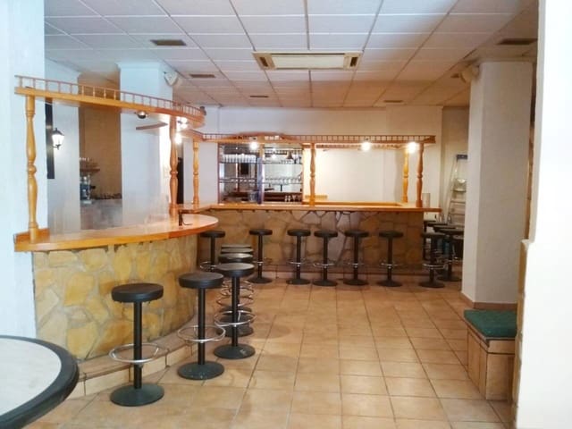 Kommersiell til salgs i Pueblo, Calpe / Calp - € 110 000 (Ref: 7778858)