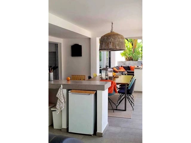 4 makuuhuone Huvila myytävänä paikassa Moraira, Teulada-Moraira mukana uima-altaan 
autotalli - 1 450 000 € (Ref: 7784312)