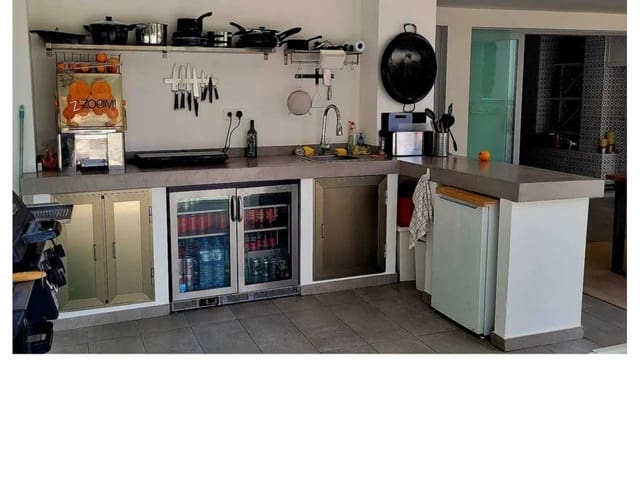 4 makuuhuone Huvila myytävänä paikassa Moraira, Teulada-Moraira mukana uima-altaan 
autotalli - 1 450 000 € (Ref: 7784312)