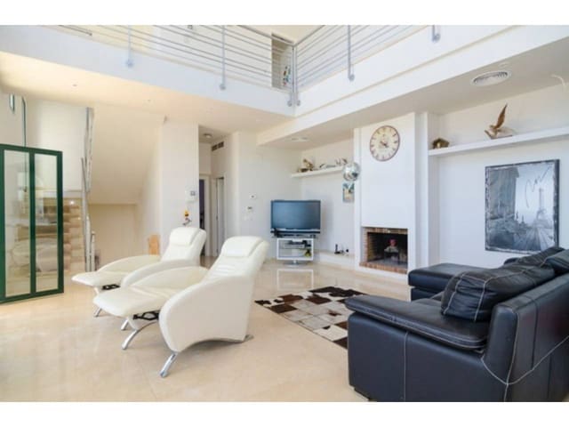 4 bedroom Villa for rent in Altea with pool garage - € 5,500 (Ref: 8094060)