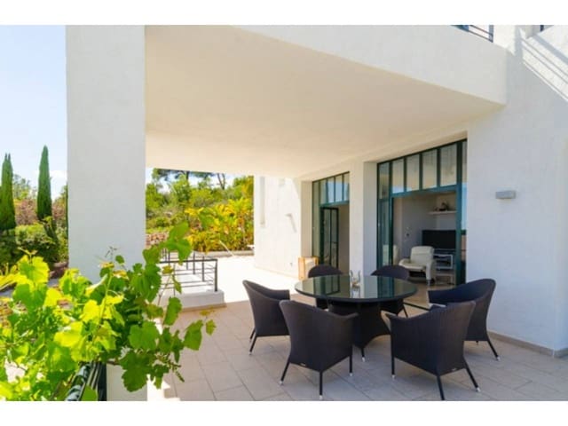 4 bedroom Villa for rent in Altea with pool garage - € 5,500 (Ref: 8094060)