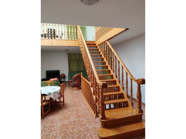 8 bedroom Villa for sale in L'Atzúvia - € 695,000 (Ref: 8128812)