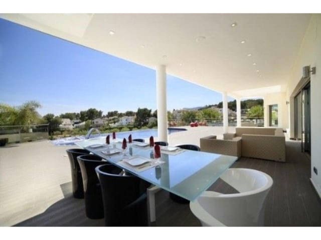 5 slaapkamer Villa te koop in Benissa met zwembad - € 1.900.000 (Ref: 8267436)