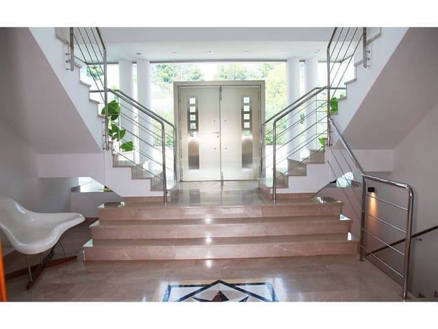 5 slaapkamer Villa te koop in Benissa met zwembad - € 1.900.000 (Ref: 8267436)