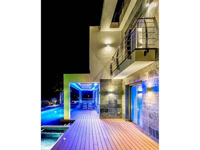 4 soveværelse Villa til salg i Canuta, Calpe / Calp med swimmingpool garage - € 1.890.000 (Ref: 8267437)