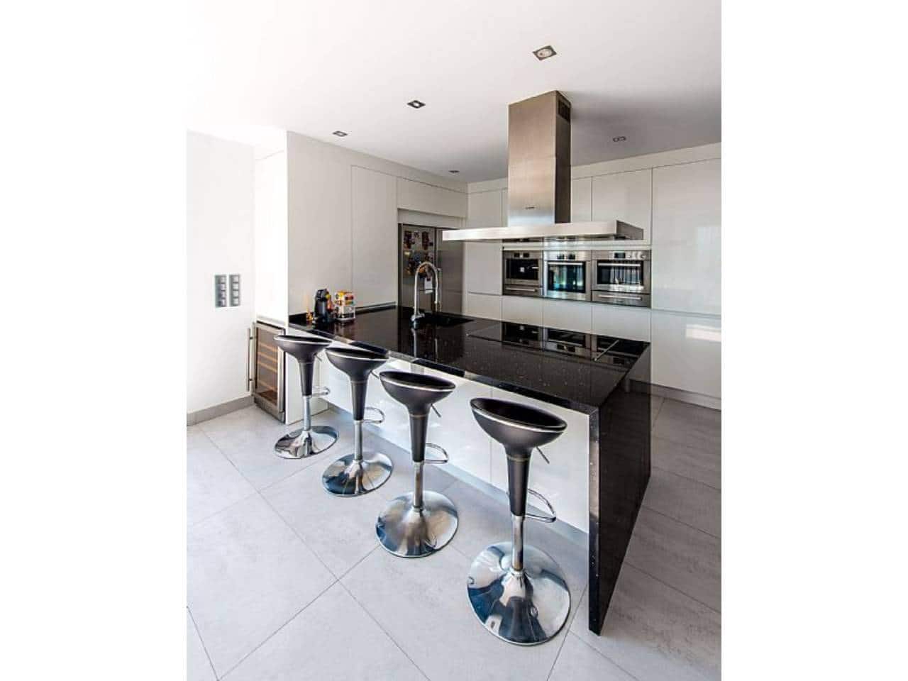 4 soveværelse Villa til salg i Calpe / Calp med swimmingpool garage - € 1.890.000 (Ref: 8267437)