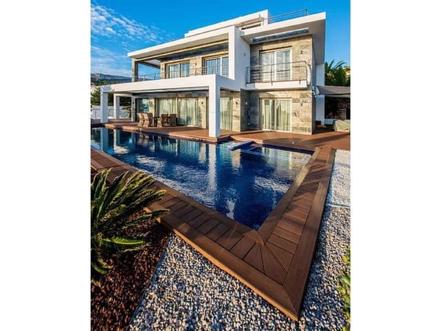 4 soveværelse Villa til salg i Canuta, Calpe / Calp med swimmingpool garage - € 1.890.000 (Ref: 8267437)