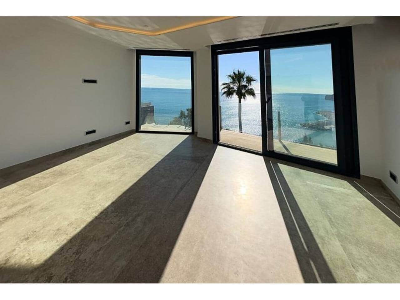 4 makuuhuone Huvila myytävänä paikassa Calpe / Calp mukana uima-altaan 
autotalli - 2 849 000 € (Ref: 8299953)