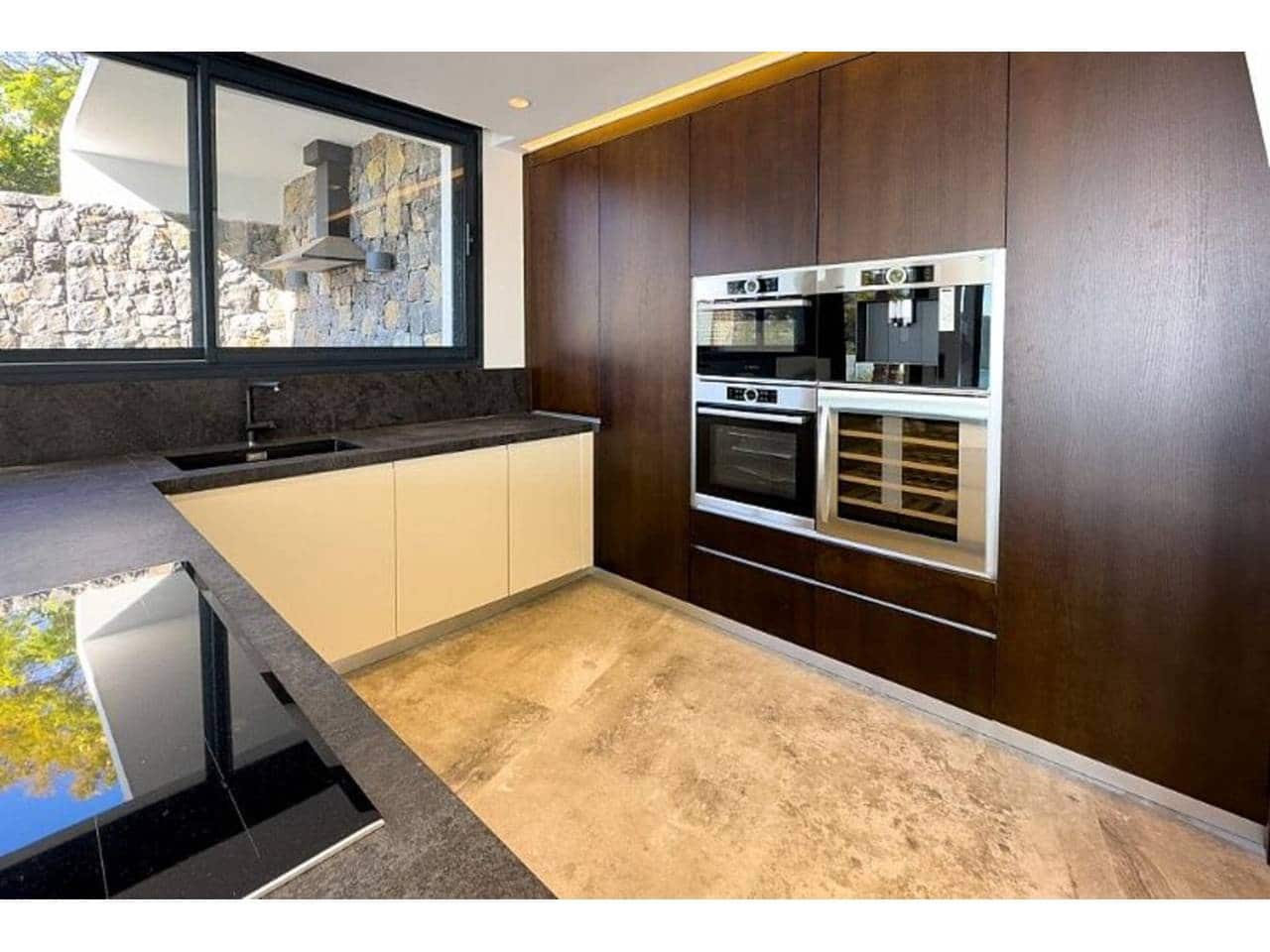 4 makuuhuone Huvila myytävänä paikassa Calpe / Calp mukana uima-altaan 
autotalli - 2 849 000 € (Ref: 8299953)