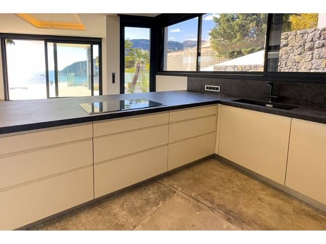 4 makuuhuone Huvila myytävänä paikassa Calpe / Calp mukana uima-altaan 
autotalli - 2 849 000 € (Ref: 8299953)