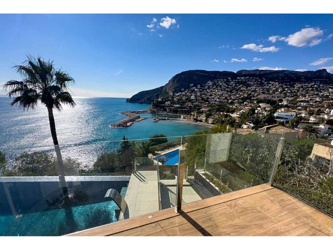 4 makuuhuone Huvila myytävänä paikassa Calpe / Calp mukana uima-altaan 
autotalli - 2 849 000 € (Ref: 8299953)