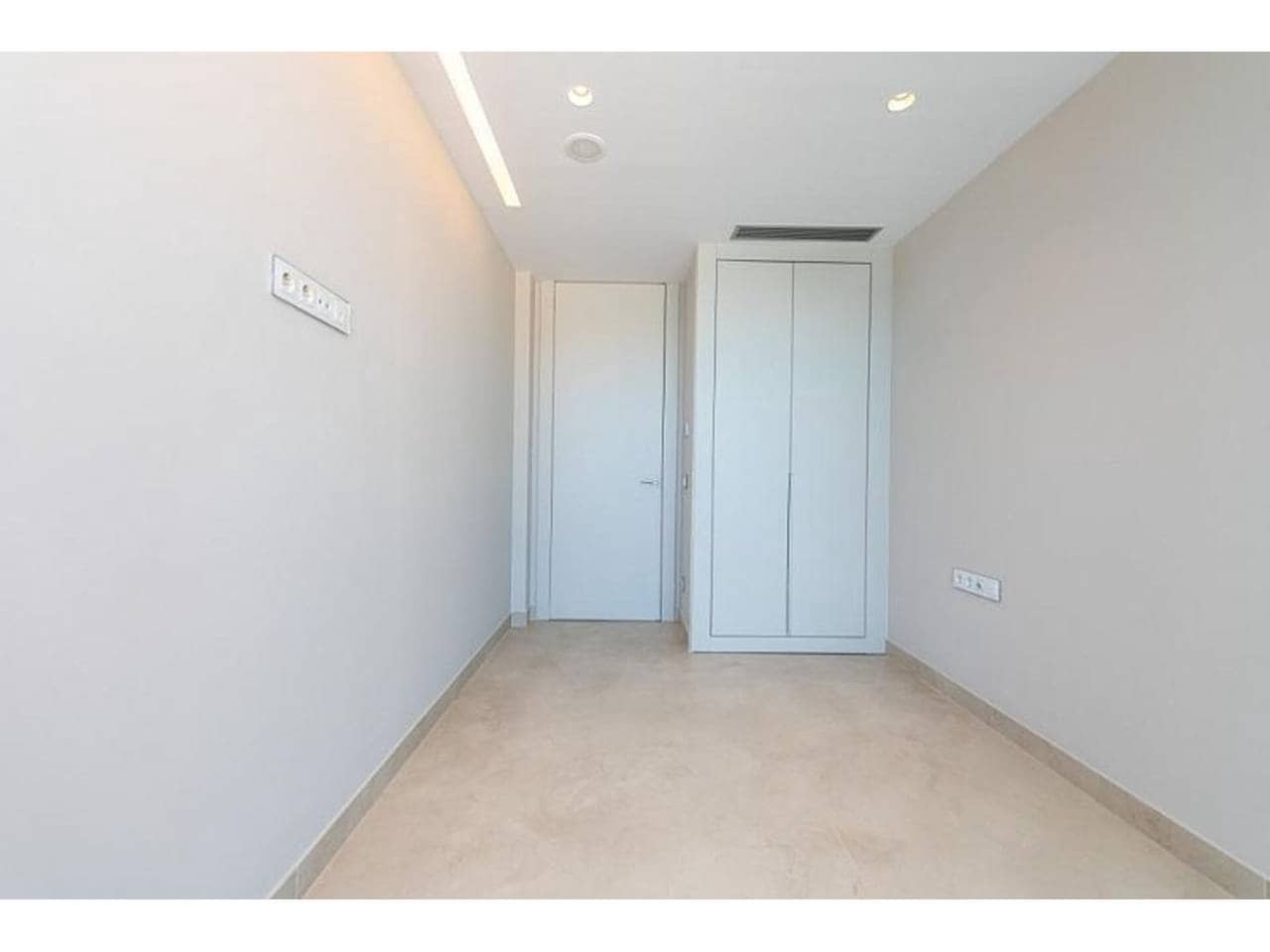 4 soveværelse Lejlighed til salg i Benidorm med swimmingpool garage - € 1.650.000 (Ref: 8306080)