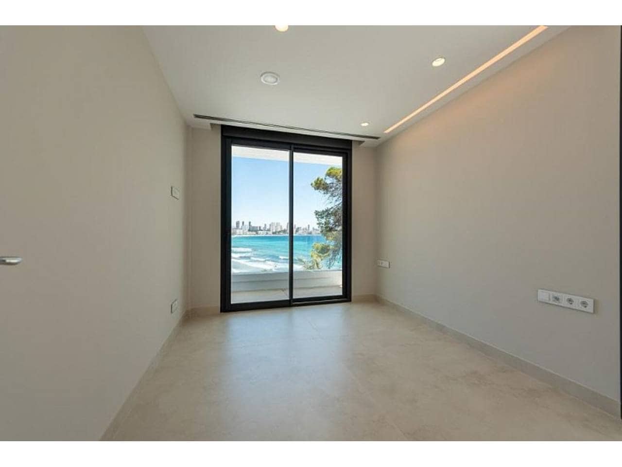 4 soveværelse Lejlighed til salg i Benidorm med swimmingpool garage - € 1.650.000 (Ref: 8306080)