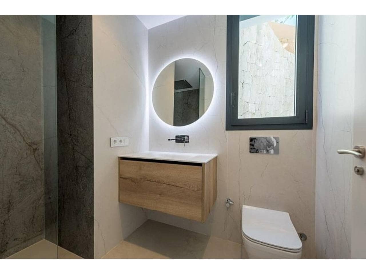 4 soveværelse Lejlighed til salg i Benidorm med swimmingpool garage - € 1.650.000 (Ref: 8306080)