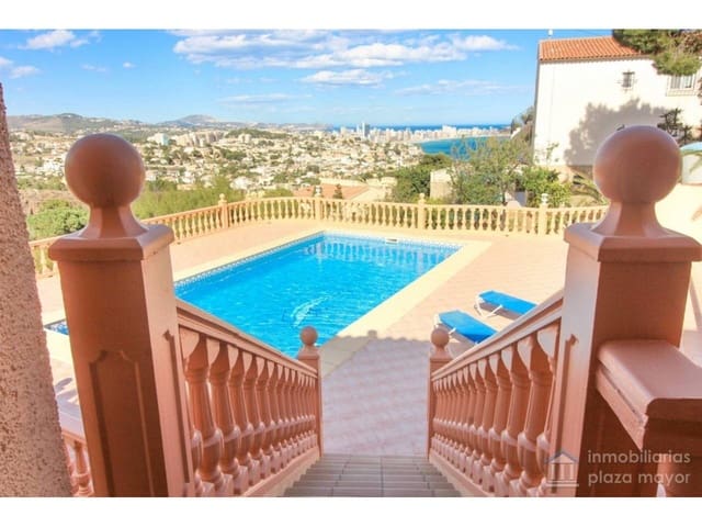 Chalet de 5 habitaciones en Calpe / Calp en alquiler vacacional - 1.500 € (Ref: 8737052)