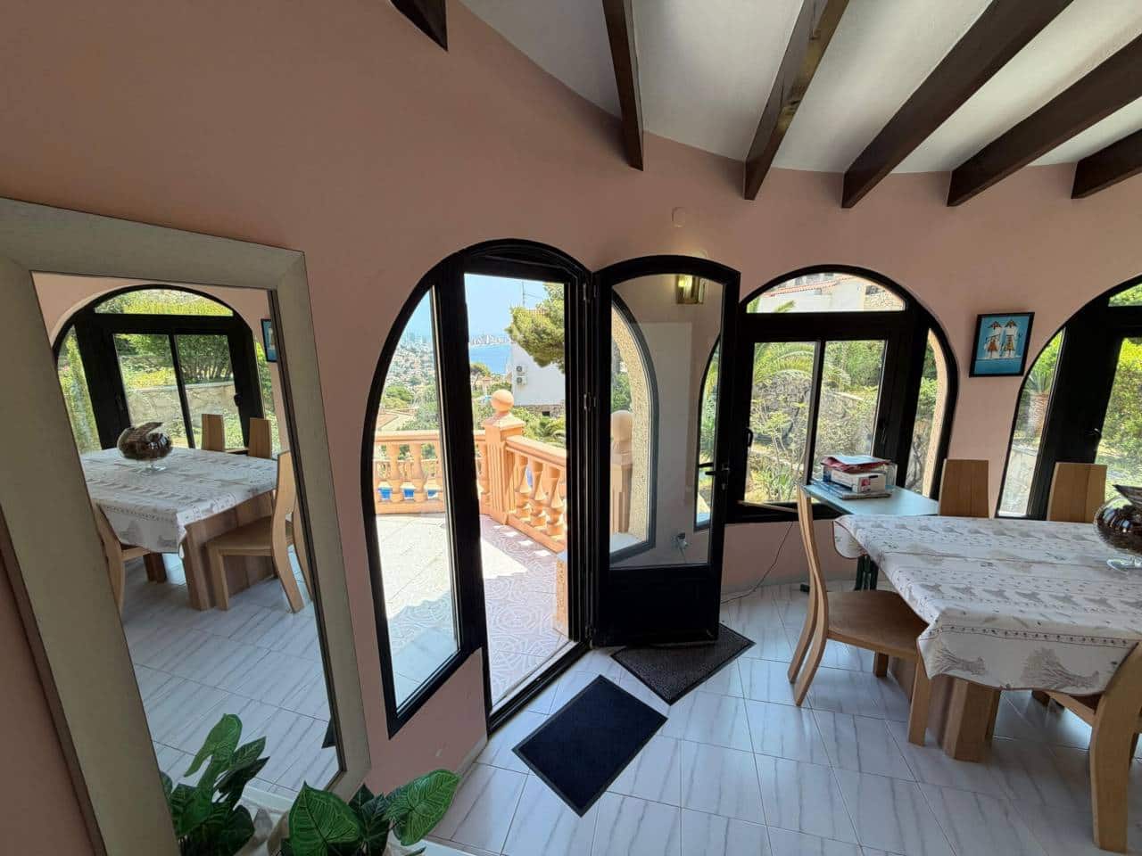 Chalet de 5 habitaciones en Calpe / Calp en venta con piscina - 650.000 € (Ref: 8737052)