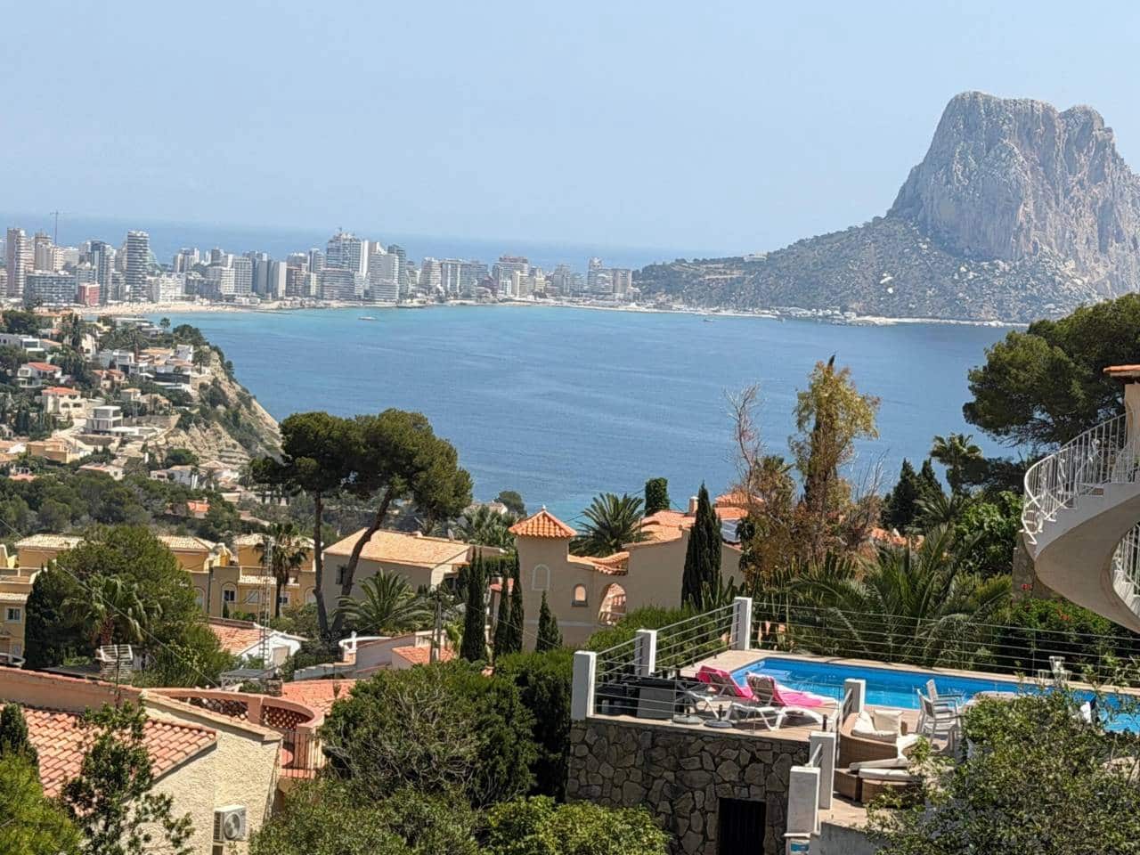 Chalet de 5 habitaciones en Calpe / Calp en venta con piscina - 650.000 € (Ref: 8737052)