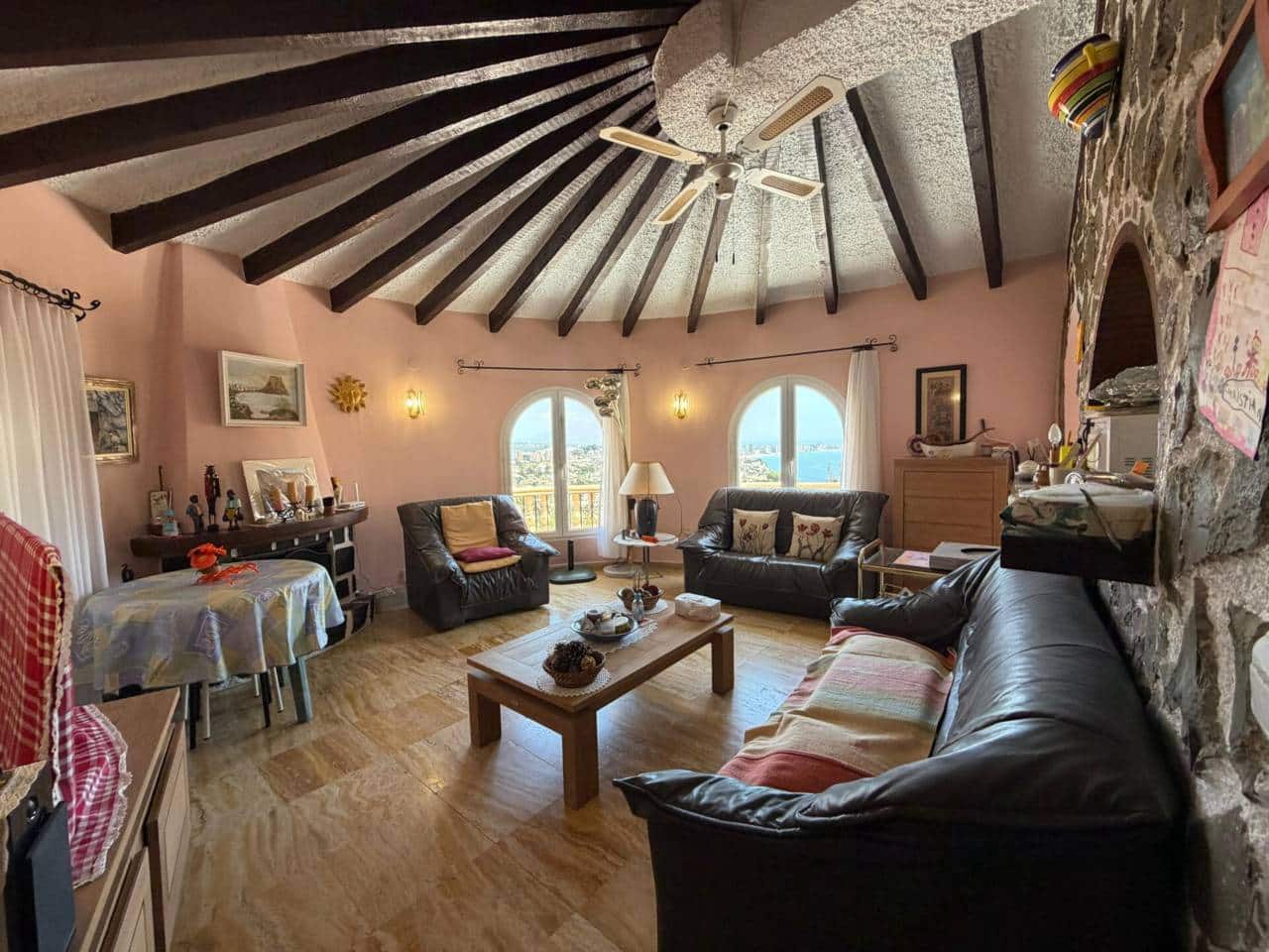 Chalet de 5 habitaciones en Calpe / Calp en venta con piscina - 650.000 € (Ref: 8737052)