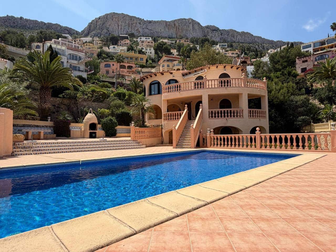 Chalet de 5 habitaciones en Calpe / Calp en venta con piscina - 650.000 € (Ref: 8737052)