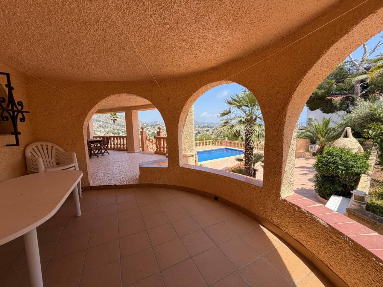Chalet de 5 habitaciones en Calpe / Calp en venta con piscina - 650.000 € (Ref: 8737052)