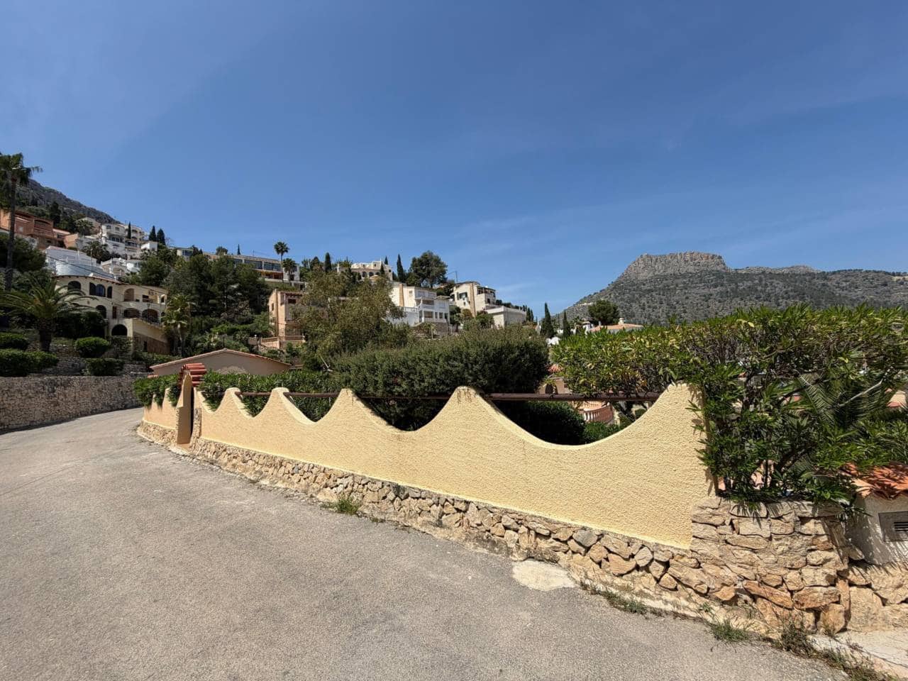 Chalet de 5 habitaciones en Calpe / Calp en venta con piscina - 650.000 € (Ref: 8737052)