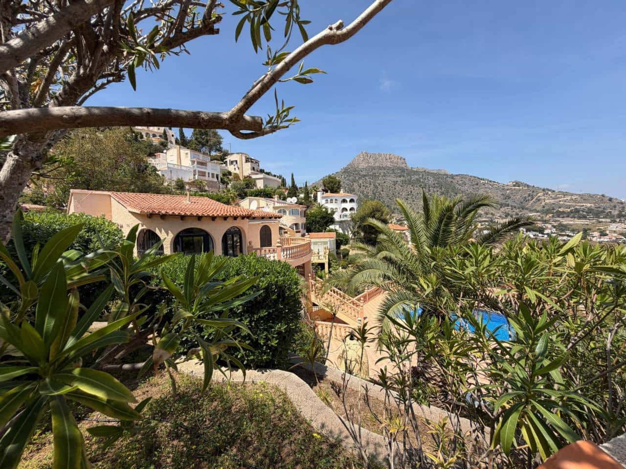 Chalet de 5 habitaciones en Calpe / Calp en venta con piscina - 650.000 € (Ref: 8737052)