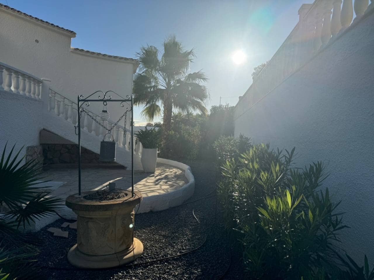 3 slaapkamer Villa te koop in Calpe / Calp met zwembad garage - € 675.000 (Ref: 8815313)