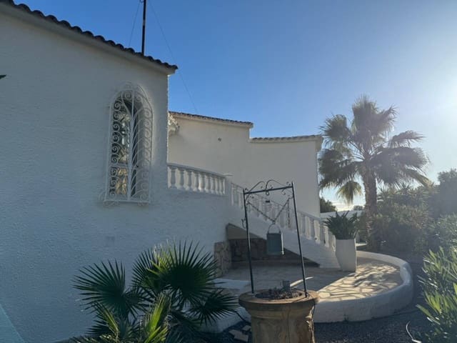 3 slaapkamer Villa te koop in Maryvilla, Calpe / Calp met zwembad garage - € 675.000 (Ref: 8815313)