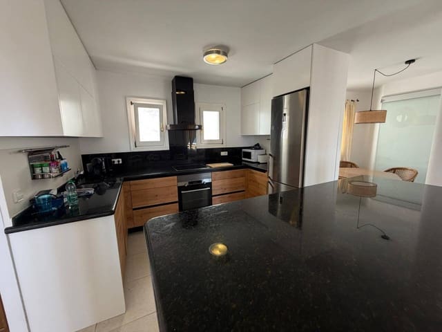 Chalet de 4 habitaciones en Moraira, Teulada-Moraira en venta con piscina garaje - 979.000 € (Ref: 8907110)