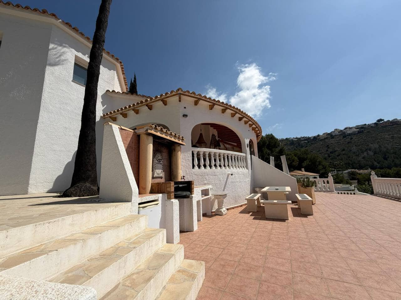 4 bedroom Villa for sale in Moraira with pool garage - € 979,000 (Ref: 8907110)