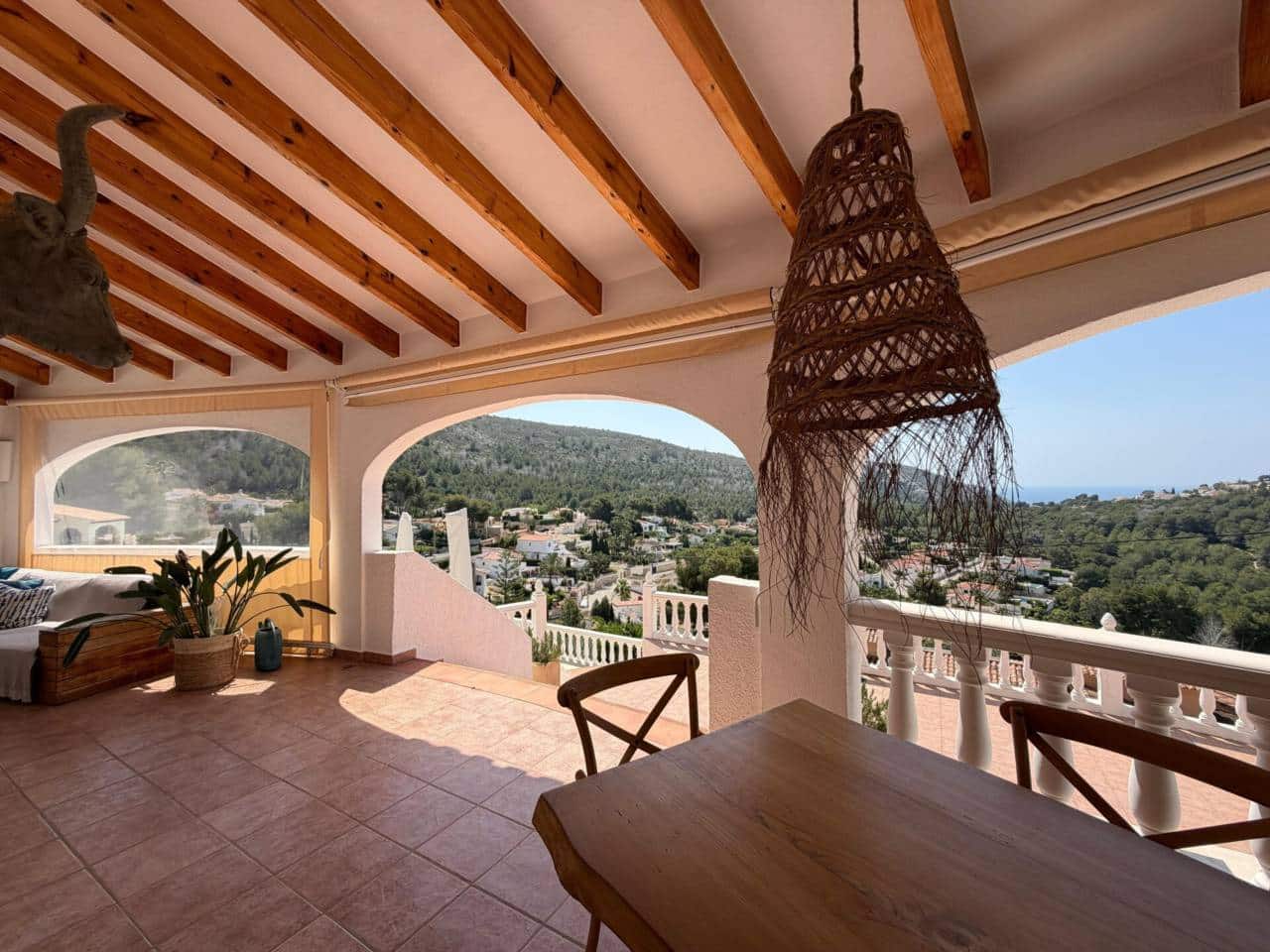 4 bedroom Villa for sale in Moraira with pool garage - € 979,000 (Ref: 8907110)