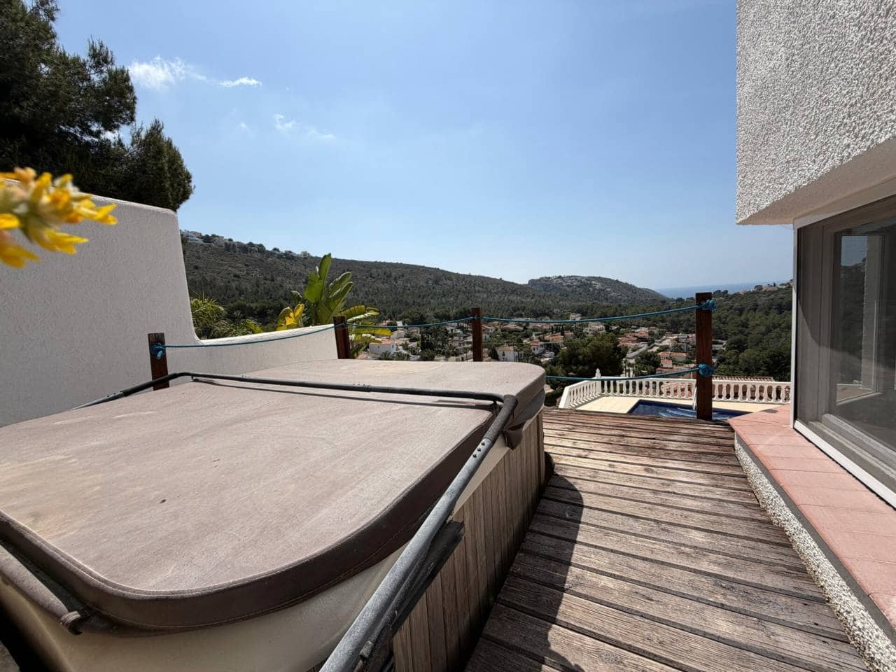 4 bedroom Villa for sale in Moraira with pool garage - € 979,000 (Ref: 8907110)