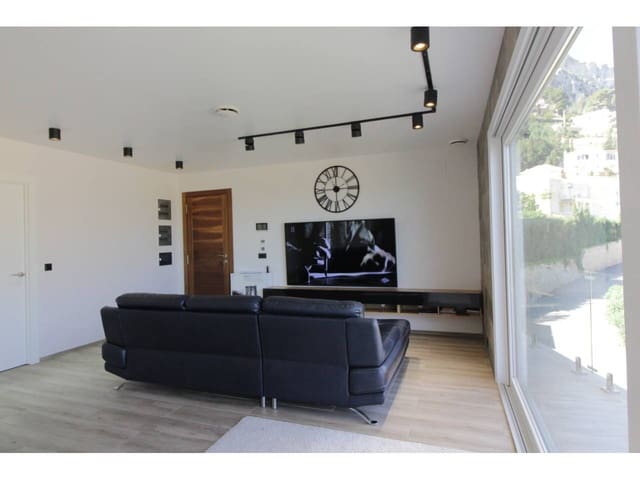 2 chambre Villa/Maison à vendre à Maryvilla, Calpe / Calp avec piscine - 450 000 € (Ref: 8910709)