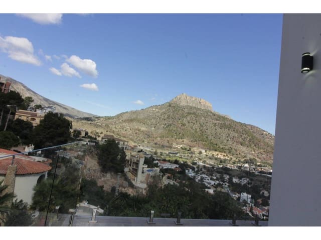 2 chambre Villa/Maison à vendre à Maryvilla, Calpe / Calp avec piscine - 450 000 € (Ref: 8910709)