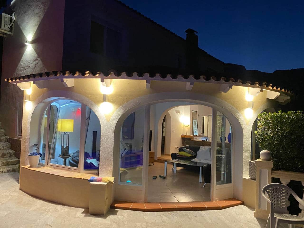 4 soveværelse Villa til salg i Calpe / Calp med swimmingpool garage - € 650.000 (Ref: 8998297)