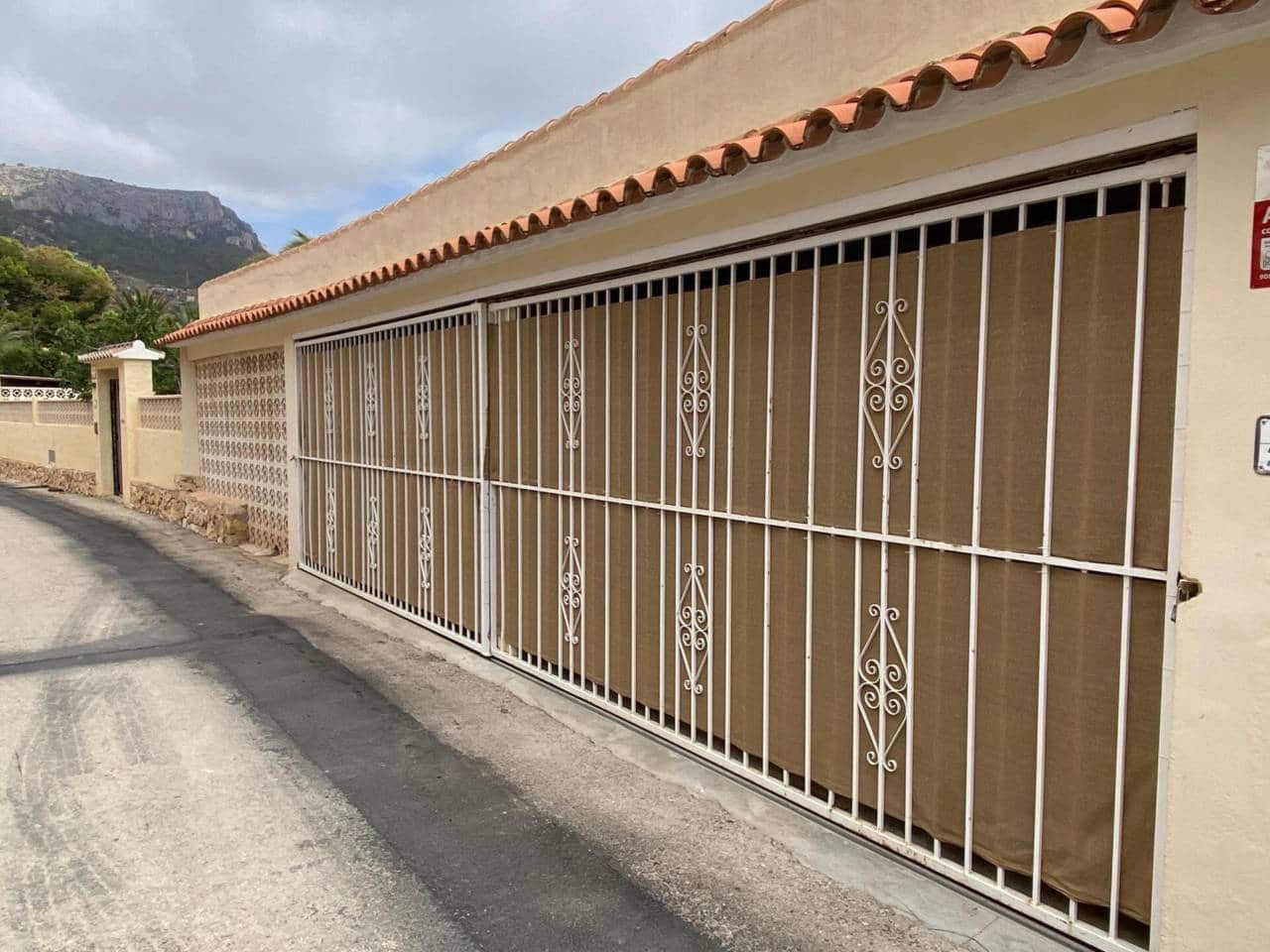 4 soveværelse Villa til salg i Calpe / Calp med swimmingpool garage - € 650.000 (Ref: 8998297)
