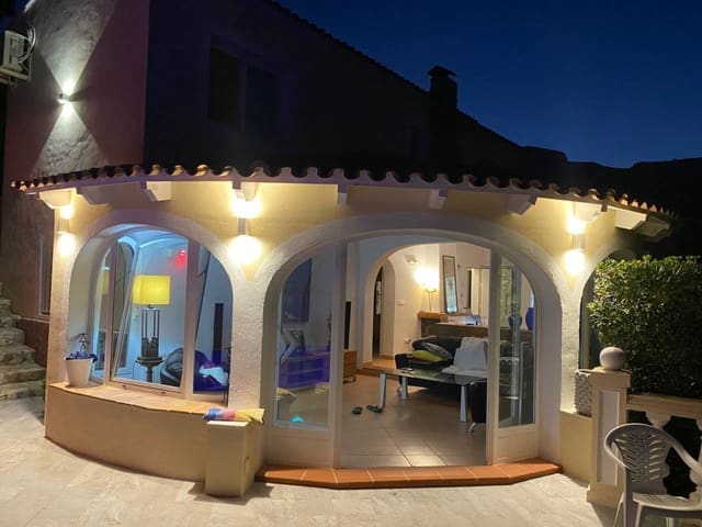 4 soveværelse Villa til salg i Calpe / Calp med swimmingpool garage - € 650.000 (Ref: 8998297)
