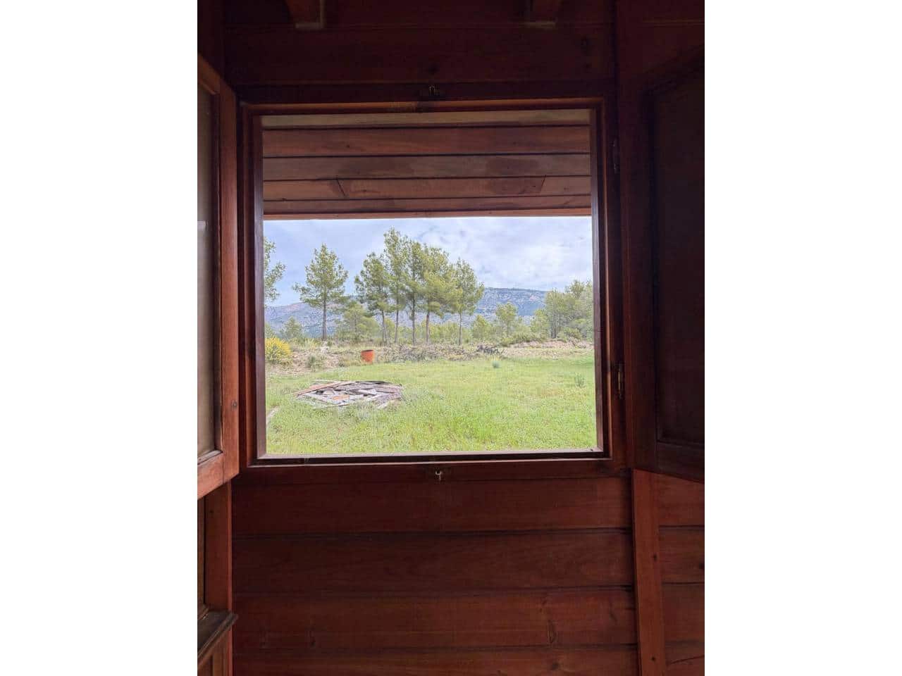 Teren niezagospodarowany na sprzedaż w Guadalest - 95 000 € (Ref: 9002469)