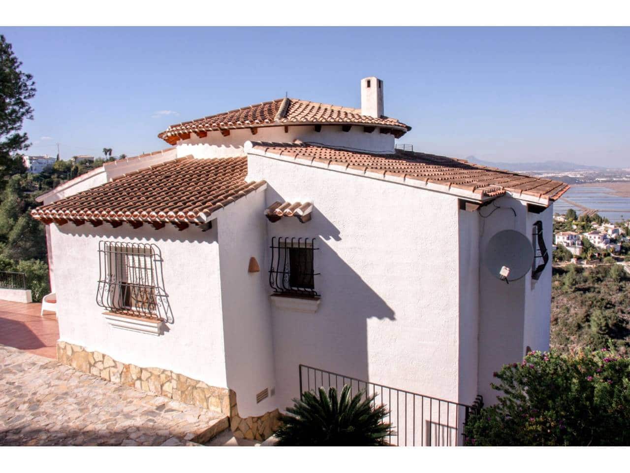 4 soveværelse Villa til salg i Monte Pego med swimmingpool garage - € 560.000 (Ref: 9006614)