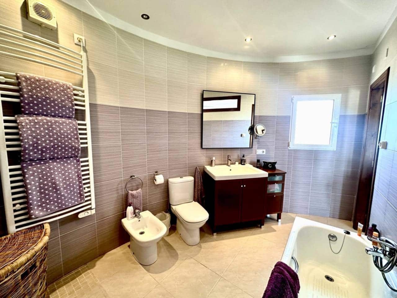 4 camera da letto Villa in vendita in Monte Pego con piscina garage - 585.000 € (Rif: 9016733)