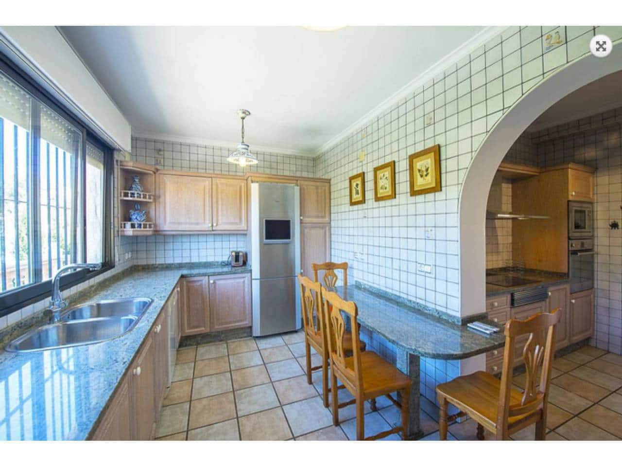 4 chambre Villa/Maison à vendre à Calpe / Calp avec piscine garage - 775 000 € (Ref: 9074790)