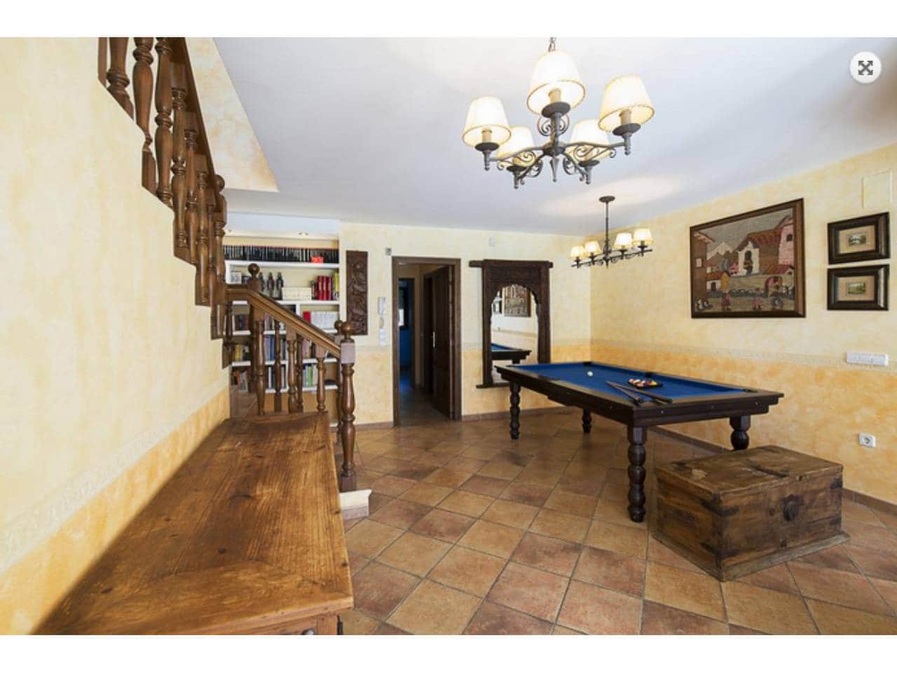 4 chambre Villa/Maison à vendre à Calpe / Calp avec piscine garage - 775 000 € (Ref: 9074790)