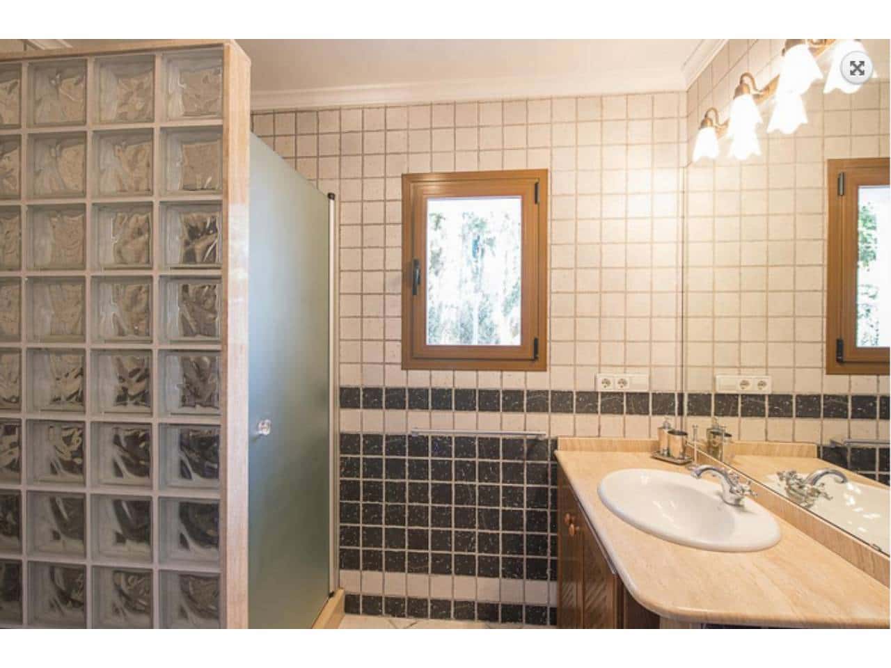 4 chambre Villa/Maison à vendre à Calpe / Calp avec piscine garage - 775 000 € (Ref: 9074790)