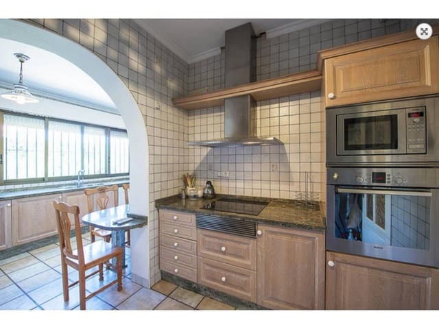 4 chambre Villa/Maison à vendre à Calpe / Calp avec piscine garage - 775 000 € (Ref: 9074790)