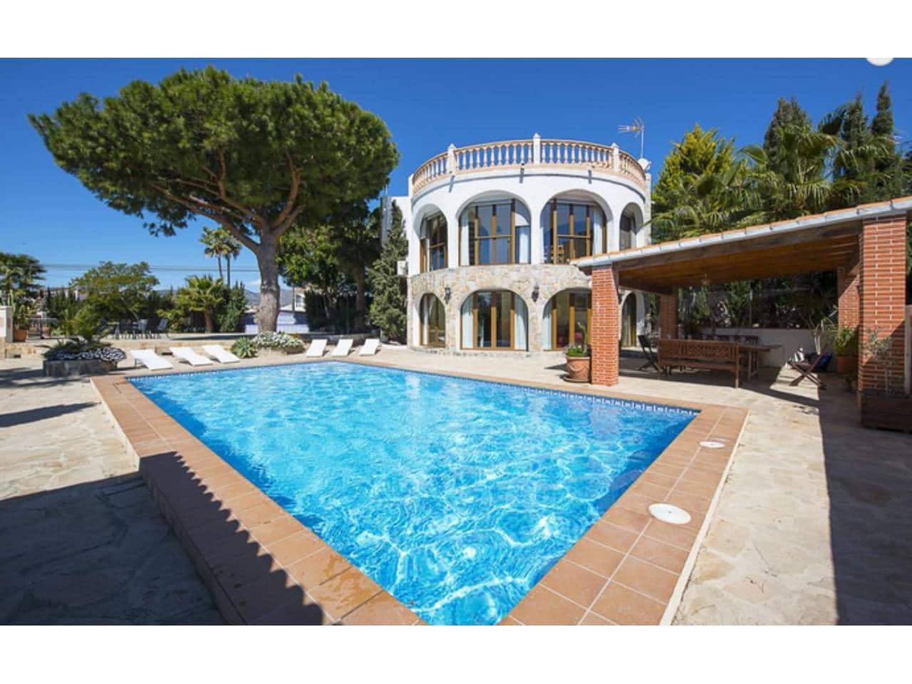 4 chambre Villa/Maison à vendre à Calpe / Calp avec piscine garage - 775 000 € (Ref: 9074790)