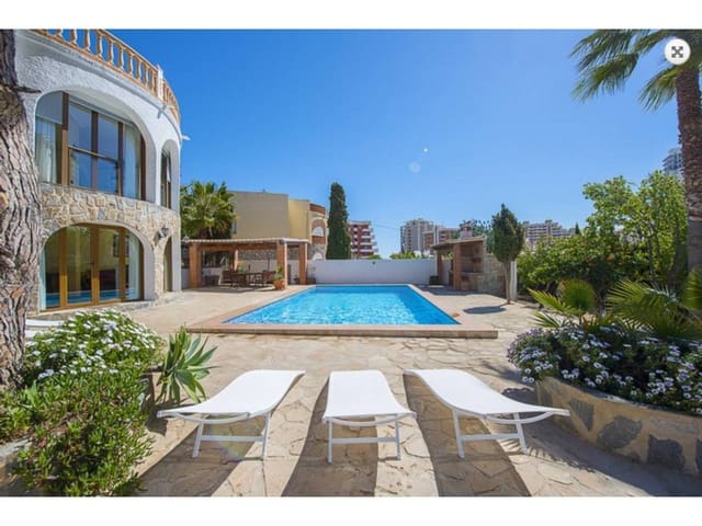 4 chambre Villa/Maison à vendre à Calpe / Calp avec piscine garage - 775 000 € (Ref: 9074790)